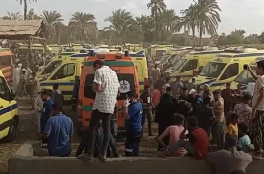 أهالي قرية الشريف ببني سويف يشيعون 74 شابا عصف بهم إعصار دانيال