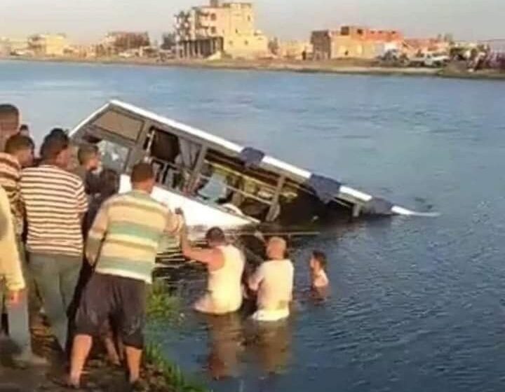  ارتفاع ضحايا حادث سقوط أتوبيس “حفظة القرآن” بترعة السلام إلى 4 وفيات