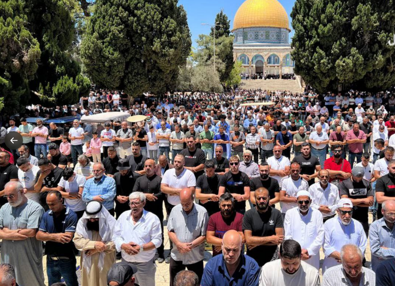  حماس تدعو الفلسطينيين للمشاركة الحاشدة بالأقصى في فجر غدًا الجمعة