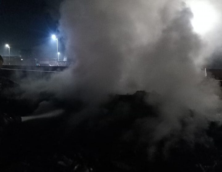 أغيثونا.. مقلب قمامة بطريق “أبوكبير – فاقوس” يثير غضب الأهالي