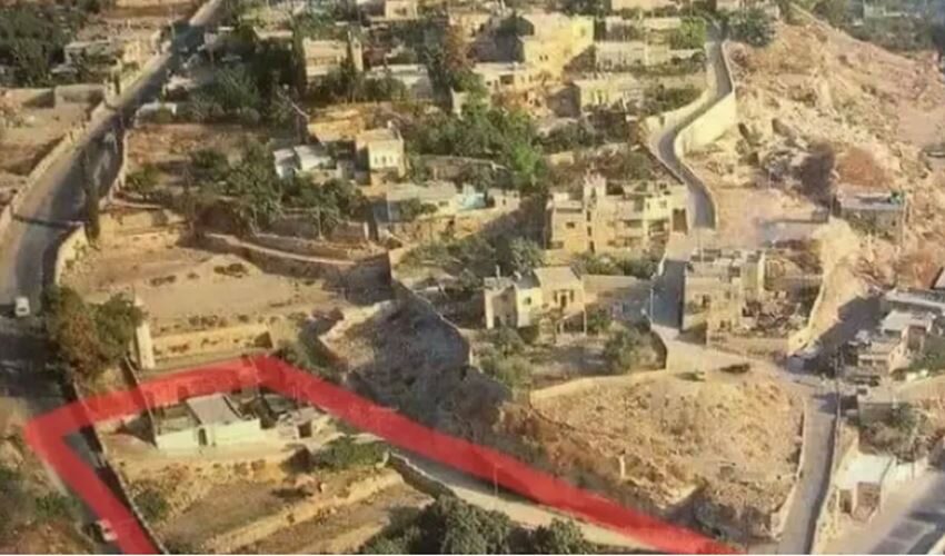  حماس تدين سرقة المستوطنين لـ”أرض الحمرا” جنوب الأقصى