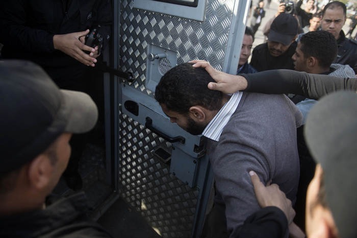  أمن الانقلاب يعتقل مواطن من مقر عمله بمنيا القمح