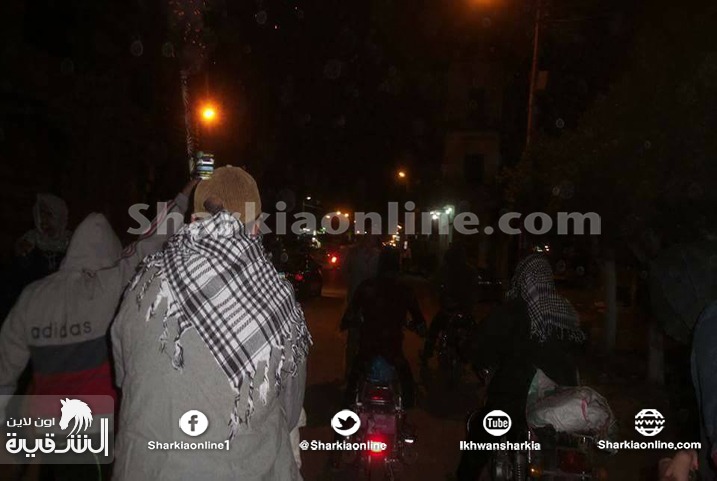  بالصور.. مسيرة بالدراجات النارية بديرب نجم تنديدا بالانقلاب العسكري
