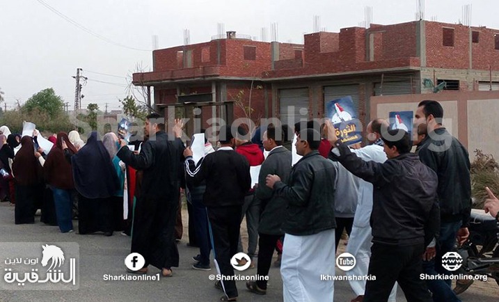  بالصور.. مسيرة حاشدة لثوار بلبيس في جمعة “عسكر روسيا بره”