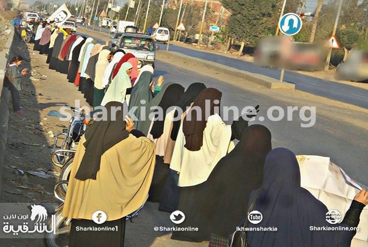  ثوار منيا القمح يواصلون فعاليات أسبوع “عسكر روسيا بره”