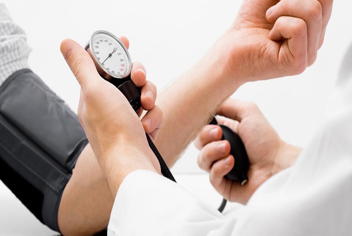  4 أسباب لارتفاع الكوليسترول.. تعرف إليها