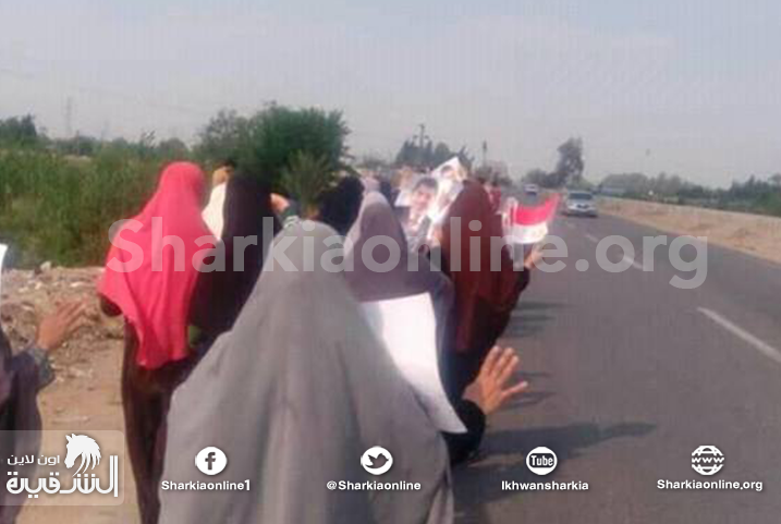  بالصور | سلاسل ومسيرة حاشدة على طريق “بلبيس – الإسماعيلية” رفضا لحكم العسكر
