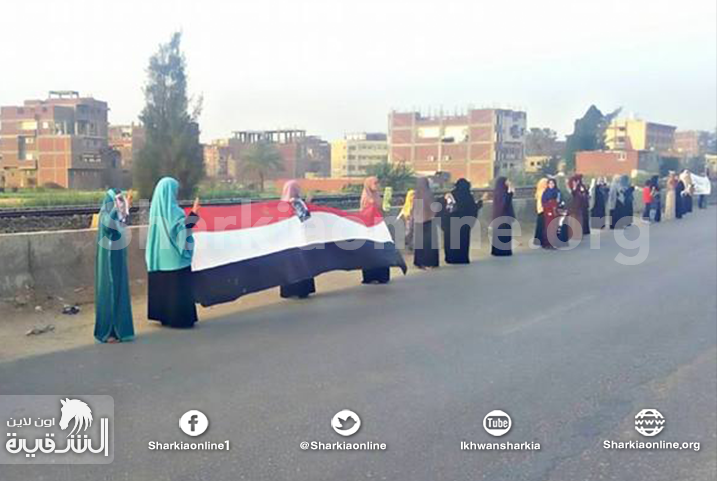  سلاسل بشرية لثوار منيا القمح تنديدًا بالقتل خارج نطاق القانون