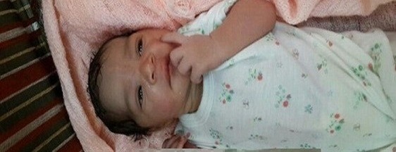  الأهالي يعثرون علي طفل عمره ثلاثة أيام أمام مسجد ببلبيس