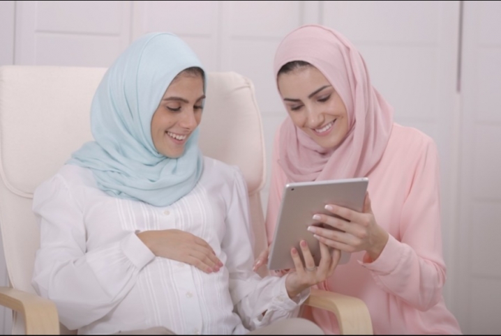  للأمهات.. 5 علاجات منزلية تخلصك من تمدد الجلد بعد الحمل والولادة