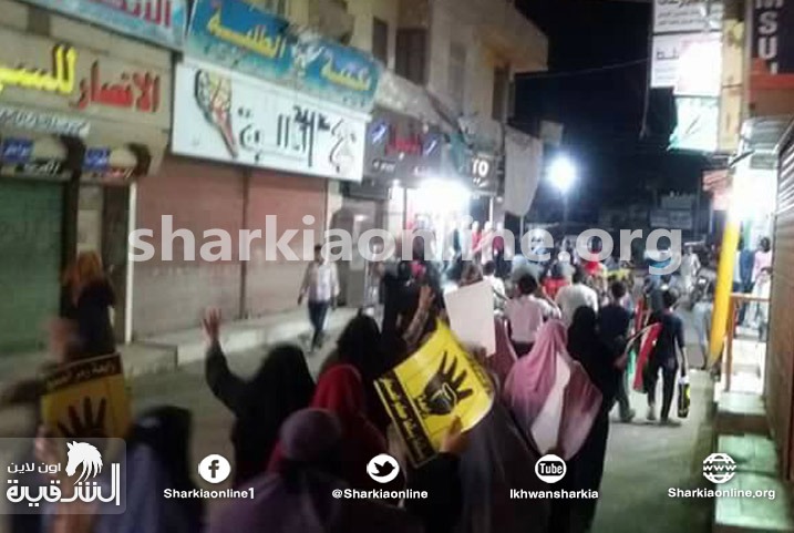  ثوار أبو حماد يواصلون تظاهرات “إيد واحدة ضد الانقلاب”