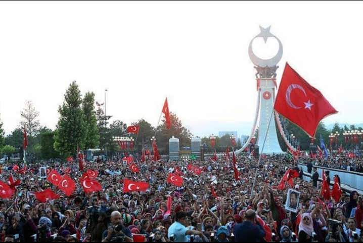 أردوغان يفتتح نصبًا لشهداء المحاولة الانقلابية في أنقرة