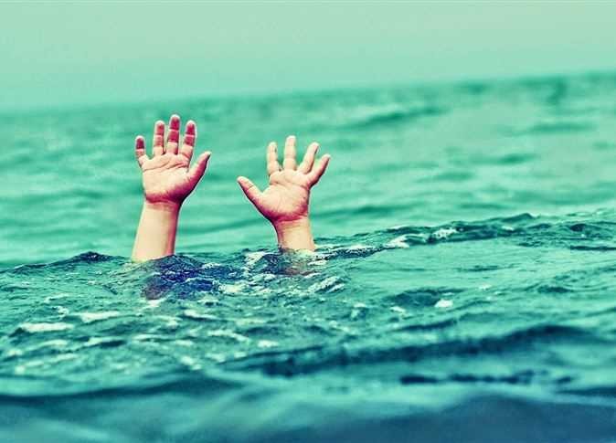  الأهالي يعثرون علي جثة عامل في مياه بحر “أبو الأخضر” بمنيا القمح
