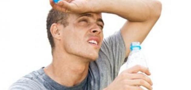  شرب المياة والعصائر.. نصائح ذهبية لمواجهة الحرارة أثناء العمل