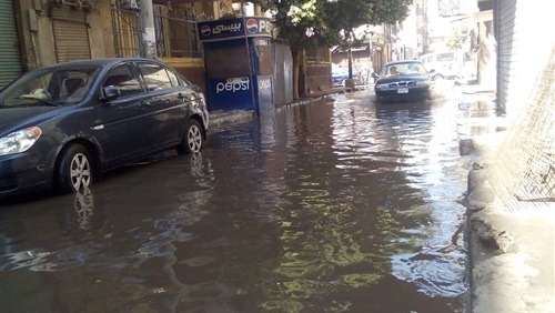  أبوحماد.. انفجار ماسورة الصرف الصحي أمام السجل المدني وغرق الشوارع