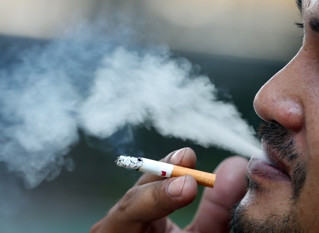  تؤثر على الجهاز الهضمي.. تجنب الإفطار على السجائر في رمضان