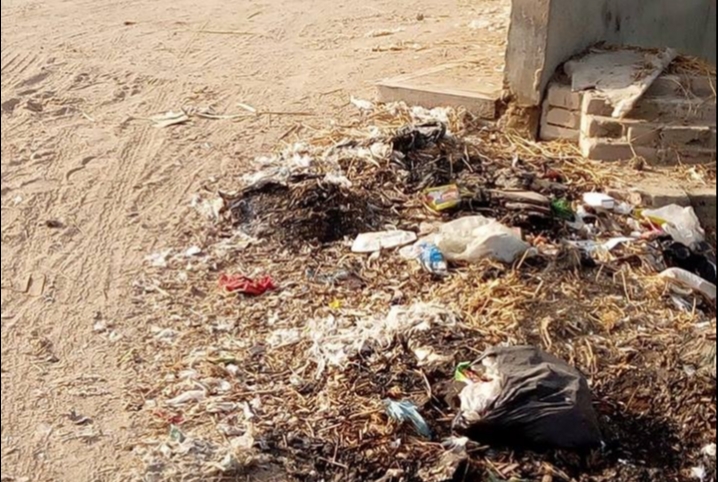  تراكم القمامة يشوه شوارع “أبوشميس” بالحسينية