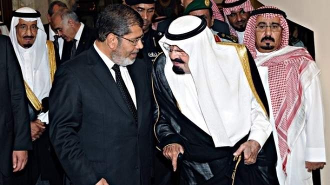  صحيفة أمريكية تكشف تواطؤ السعودية والإمارات على الرئيس “محمد مرسي”