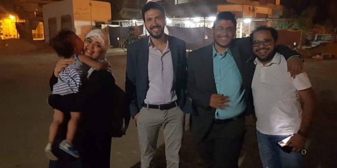  بعد 5 شهور ظلما في سجون الانقلاب.. فاطمة موسى تستقبل طفلتها “عالية”