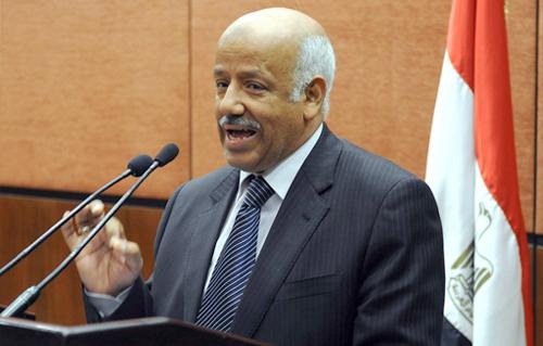  مركز حقوقي يدين حبس وزير العدل الشرعي “أحمد سليمان”