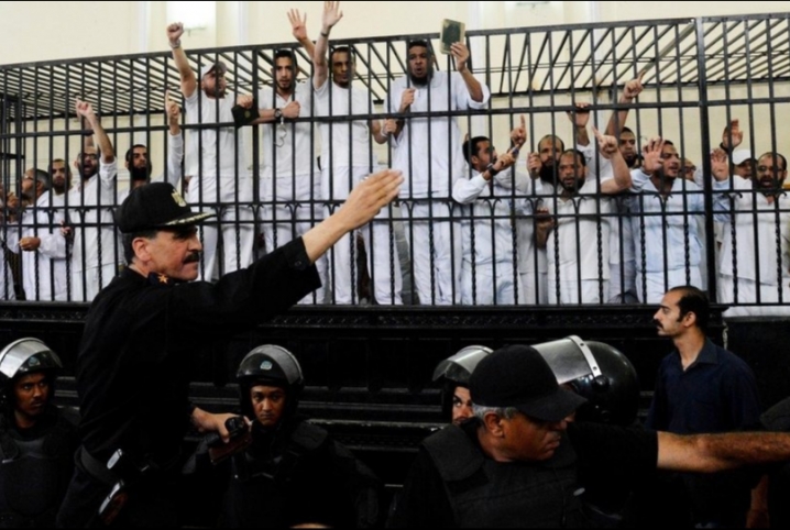  السجن 10 سنوات لمعتقل في هزلية “أحداث الظاهر”