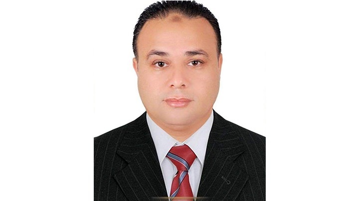  اعتقال المدرس نادر جلال بعد اقتحام مقر عمله بالحسينية