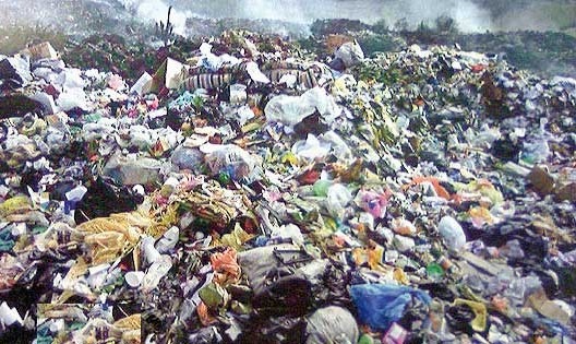  استغاثة من قرية بـ”ديرب نجم” بعد انتشار القمامة بصورة كبيرة