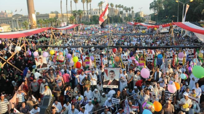 شاهد.. رواد التواصل الاجتماعي يعيدون نشر أجواء فرحة العيد في رابعة العدوية