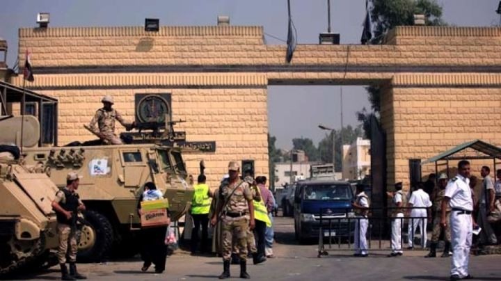  استشهاد معتقل داخل سجن طرة بأزمة قلبية بعد مداهمة زنزانته
