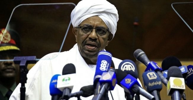 السودان| قانون عاجل بحل حزب المؤتمر بقيادة “البشير”
