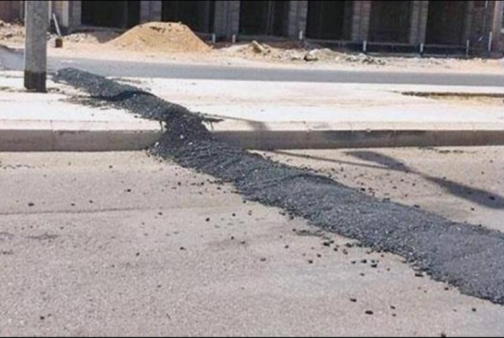  سكان “الغوارنة” في أبوحماد يطالبون بعمل مطبات صناعية لحمايتهم
