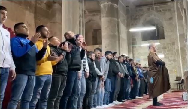 بالفيديو.. المصلون يتوجهون بالدعاء لمسلمي الإيغور من الأقصى