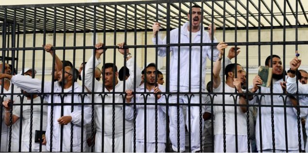  تأجيل محاكمة 35 معتقلا بـ”أحداث جزيرة الوراق” لـ11 إبريل