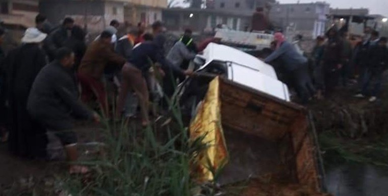  انقلاب سيارة مواشي في صان والأهالي يطالبون بتحرك المسئولين