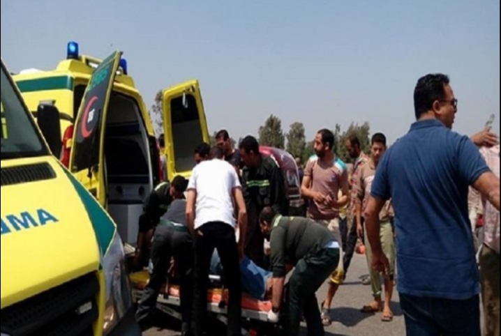  بينهم سيدتان.. مصرع وإصابة 6 في حادث مروع غلى طريق ديرب نجم