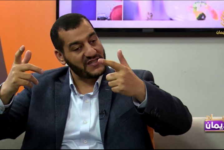  السّخرية من الأعداء والحكّام المستبدّين