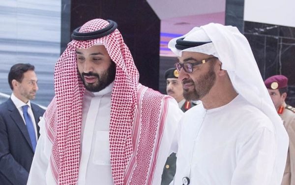  وكالة “بلومبيرغ”: انهيار وسقوط إمبراطورية النفط الخليجية بات وشيكا