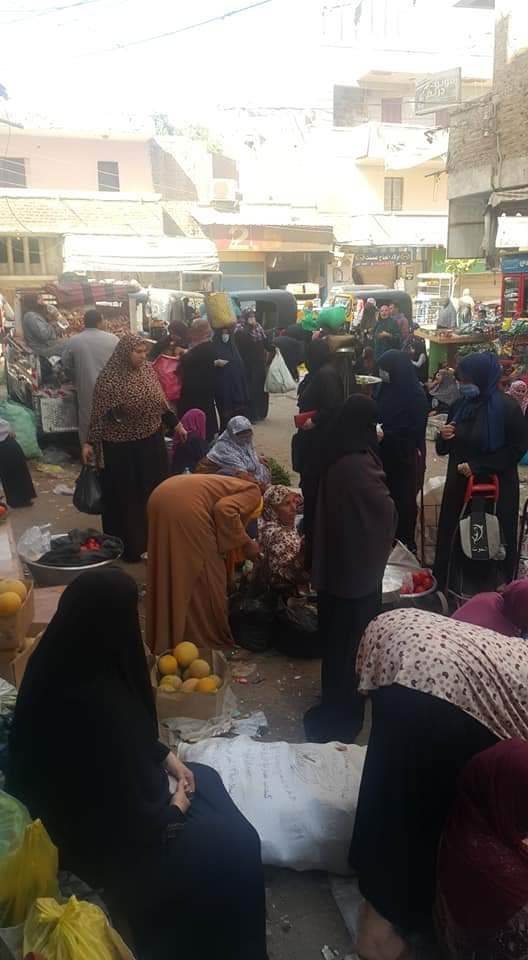  رغم تسجيل حالة وفاة بكورونا اليوم.. منيا القمح تقيم سوق الاثنين