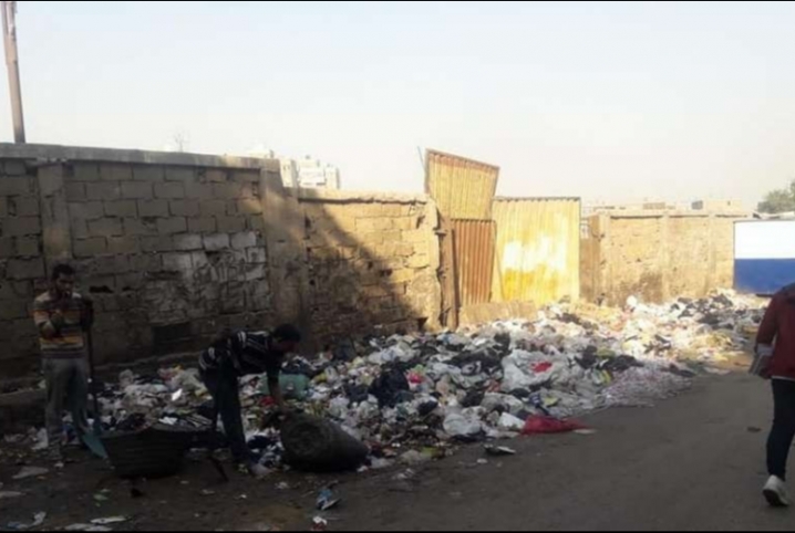  رغم تفشي كورونا بالمحافظة.. شوارع أبوحماد تمتلئ بالقمامة