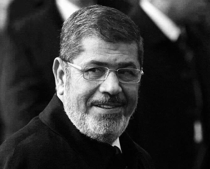 تقرير حقوقي يكشف كذب رواية نظام السيسي حول اغتيال الرئيس الشهيد ومطالبات بتحقيق دولي