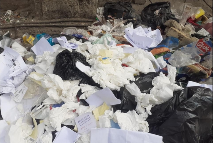  كارثة.. إلقاء نفايات طبية بجوار مسجد بمدينة بلبيس “صور”