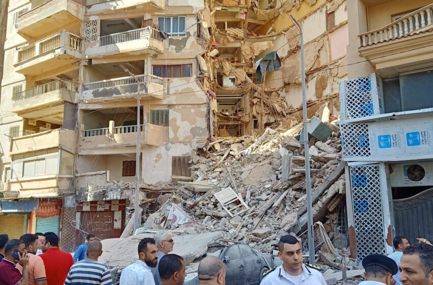 كارثة جديدة.. مصرع سيدة وإصابة 2 إثر انهيار عقار قديم في الإسكندرية