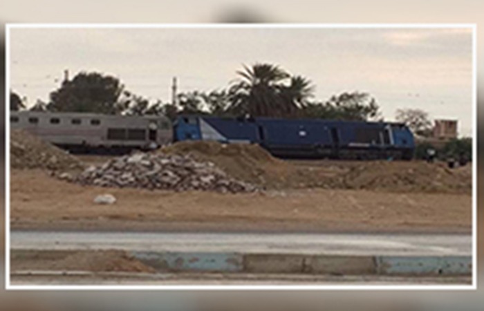 بعد خروج قطار بضائع عن القضبان,, توقف الحركة بدمنهور