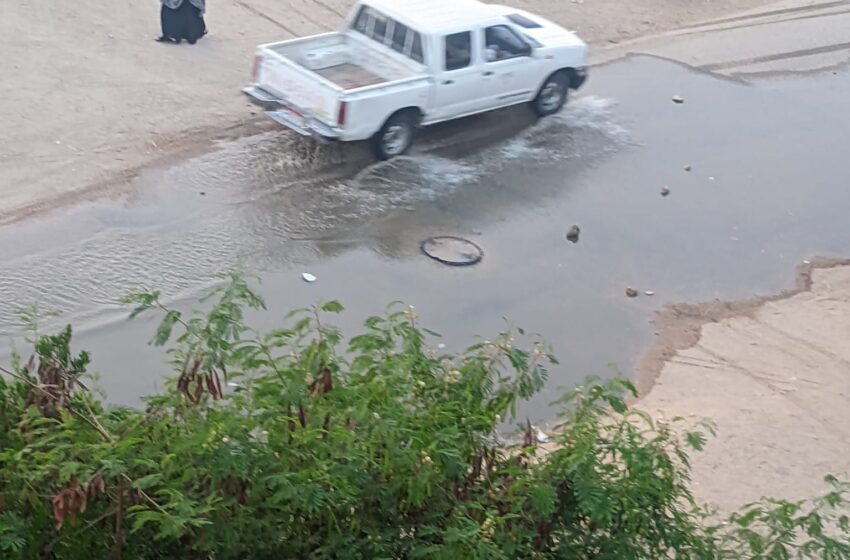  طفح بالوعة “صرف” يثير غضب مواطني المجاورة 62 بالعاشر