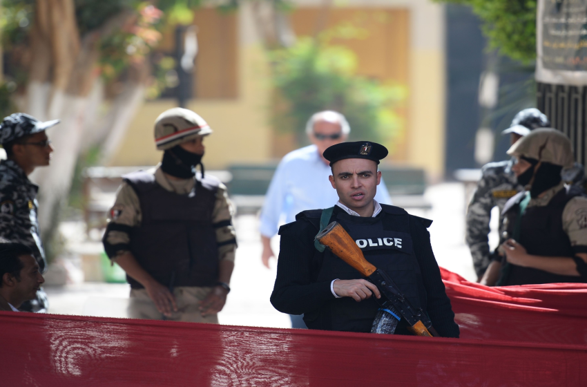  تحذيرات من التليفون.. تفتيشات واعتقالات بالميادين بسبب 11/11