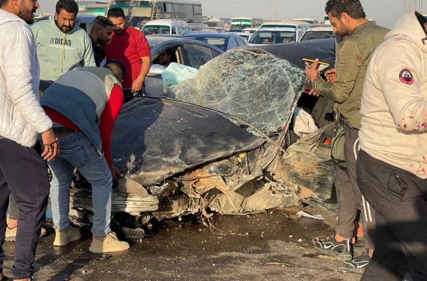  إصابة 4 أشخاص إثر حادث تصادم في العاشر