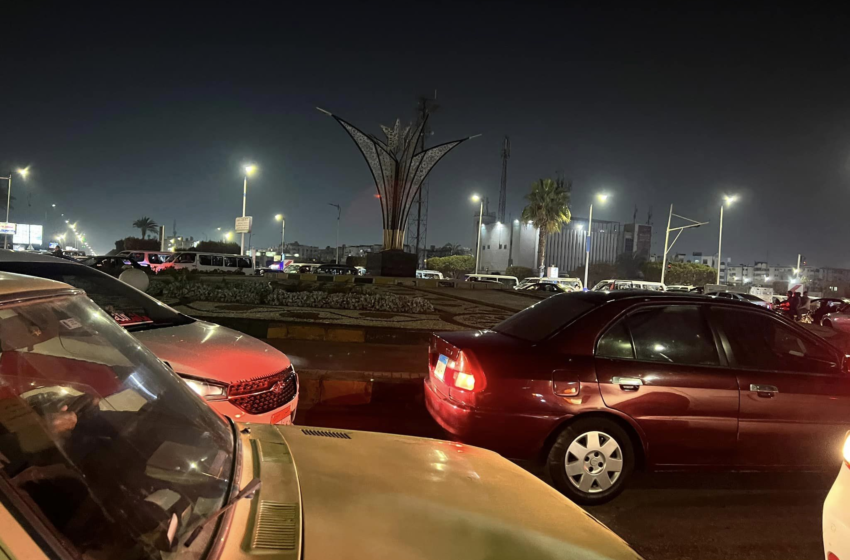 زحام مروري بصينية السنترال في العاشر واستياء بين الأهالي