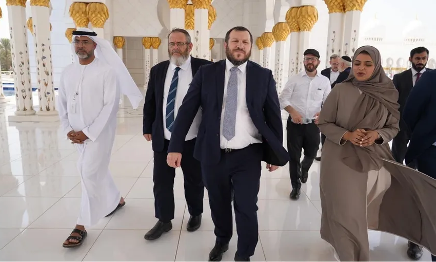 وزير إسرائيلي يدعو لقصف غزة بقنبلة نووية